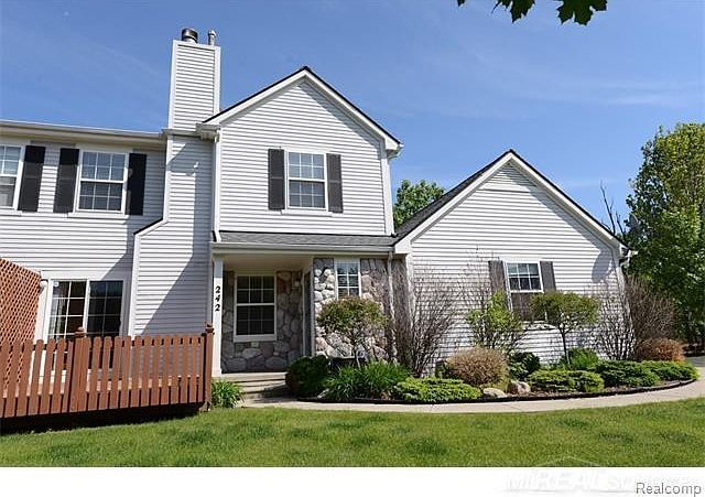 1st image of 242 Barrington Cir #51