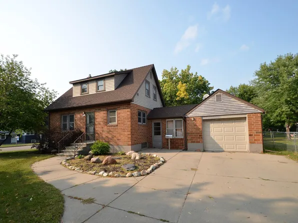446 Evergreen Park Blvd, Litchfield, MN 55355
