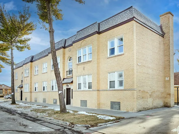 5703 W Seminole St, Chicago, IL 60646