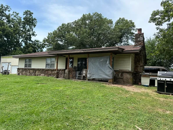 10318 Evergreen Drive, Cassville, MO 65625