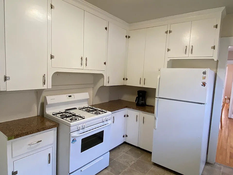 41 Kneeland Ave #2