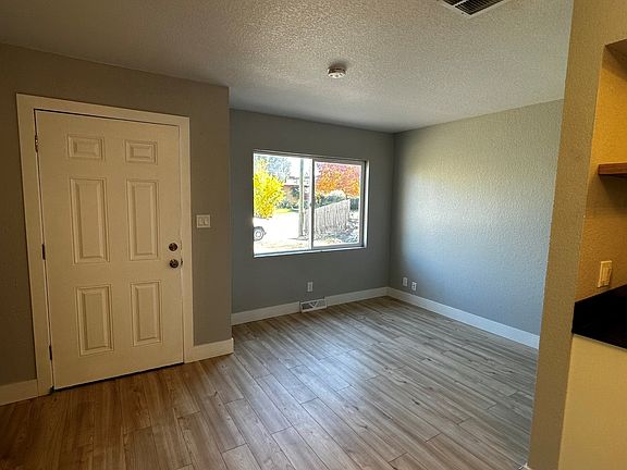 4th image of 19 N Osceola St #1