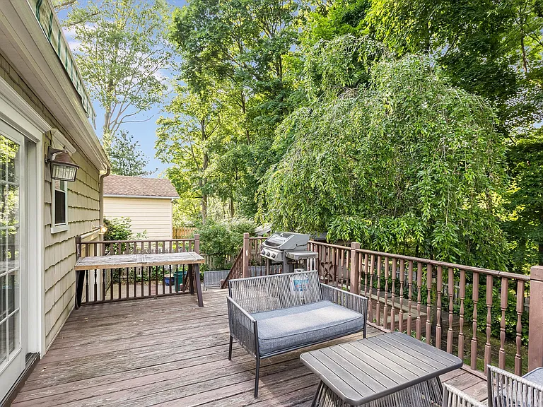 25 Riverview Dr — Photo 17