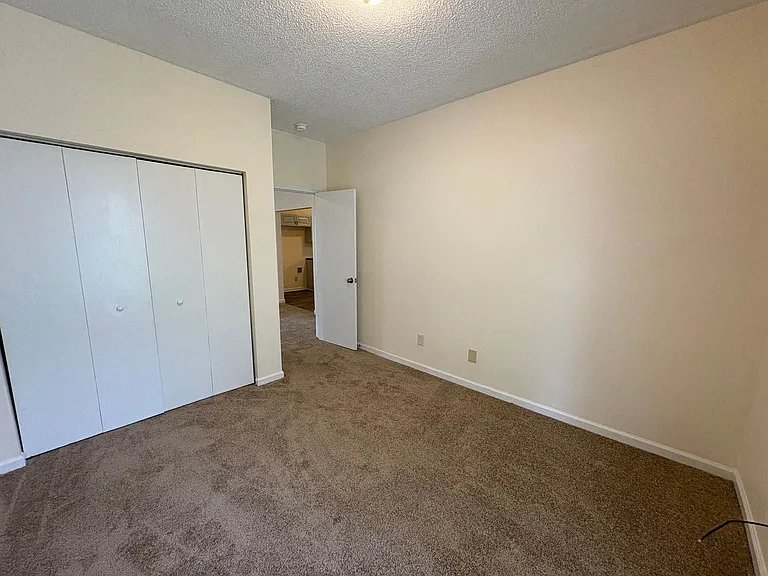 3200 Boyd St — Photo 7