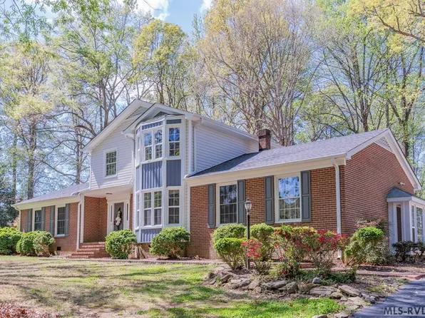 1115 Valley Rd, South Hill, VA 23970