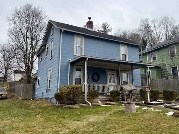 20 Maple St, Glouster, OH 45732