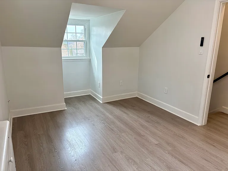 7 Crestwood Pl — Photo 29