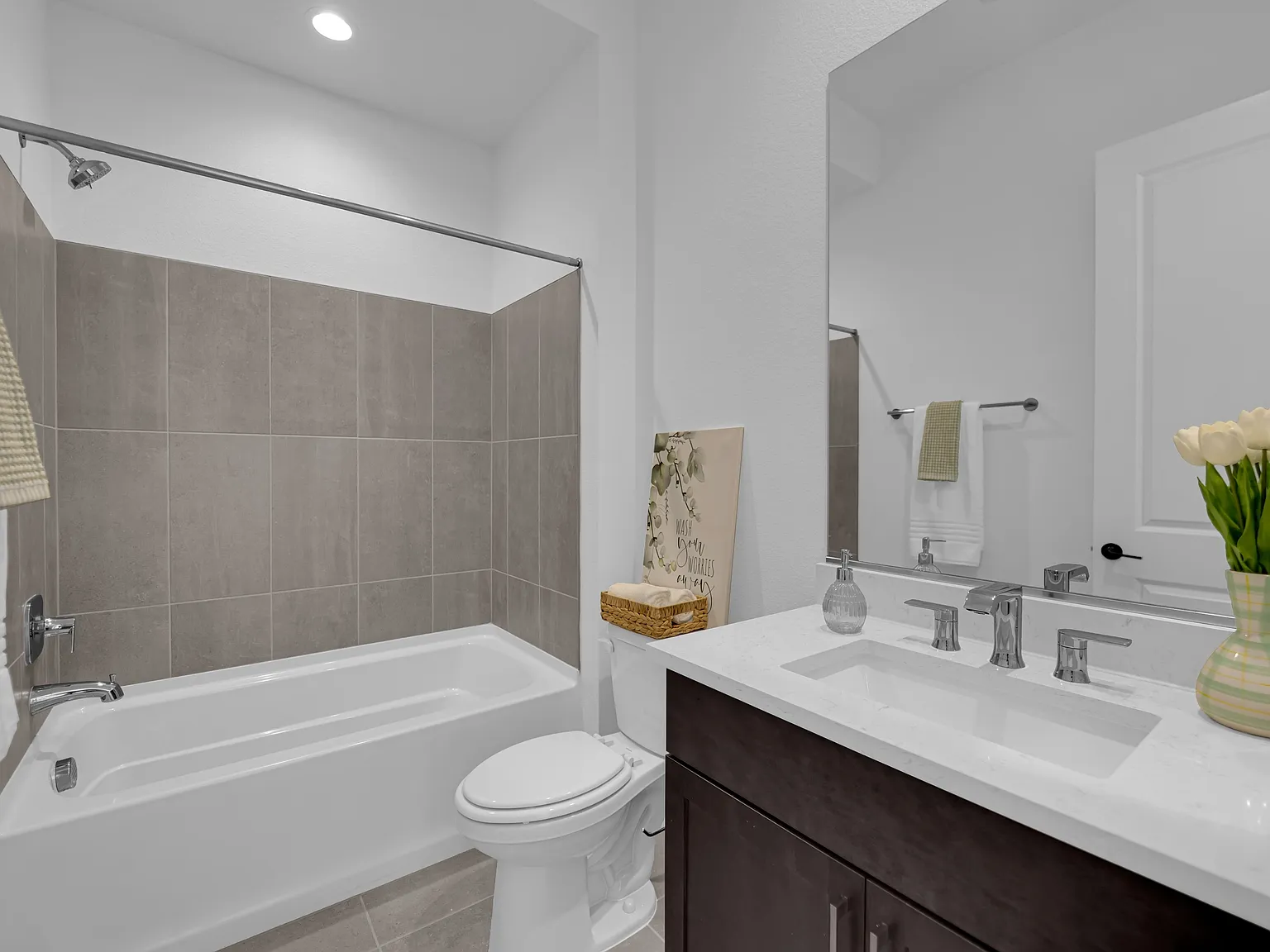 LV 4792 Outlook Peak Street - 1 — Photo 4