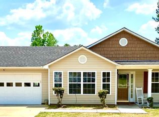 128 Sunrise Dr, Grantville, GA 30220