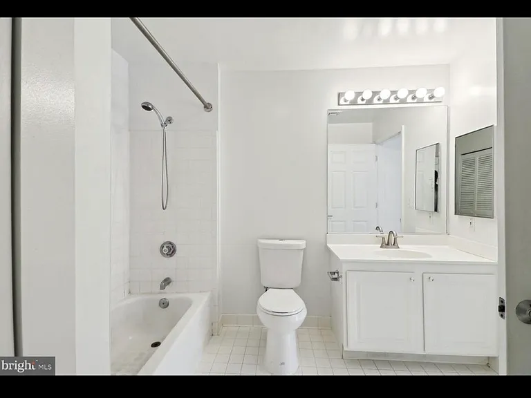 23 Pierside Dr #306 — Photo 6