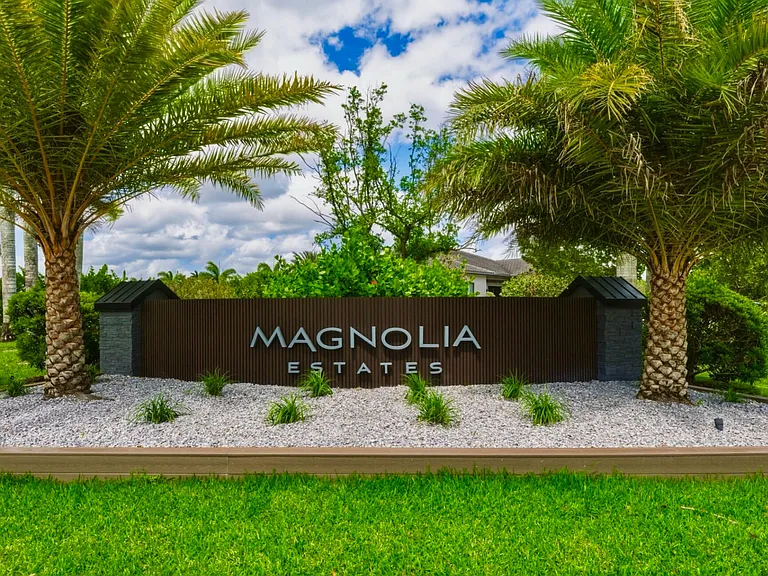 17130 Magnolia Estates Dr — Photo 1