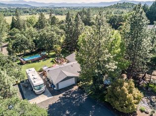 598 Vista Park Dr, Eagle Pt, OR