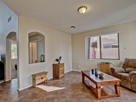 3rd image of 880 W Dexter Way
