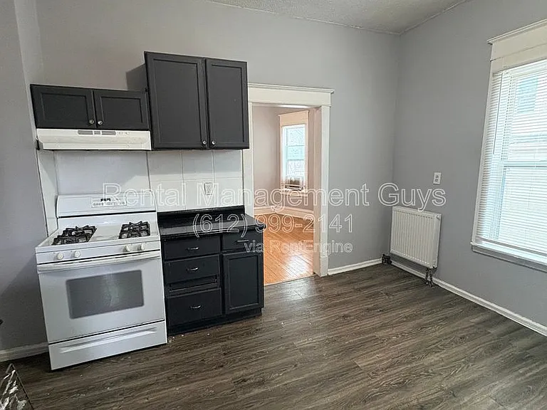 1015 Humboldt Ave N #2 — Photo 7