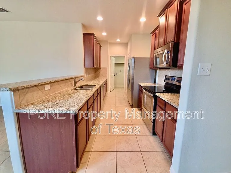 1697 Breanna Ln — Photo 6
