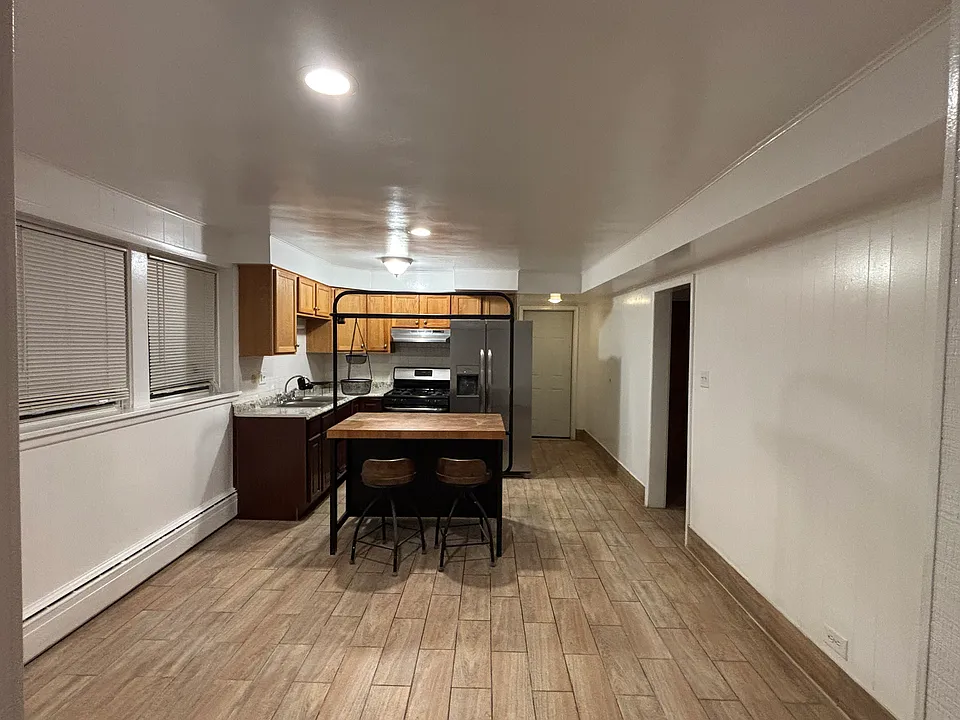 4580 N Mobile Ave #1