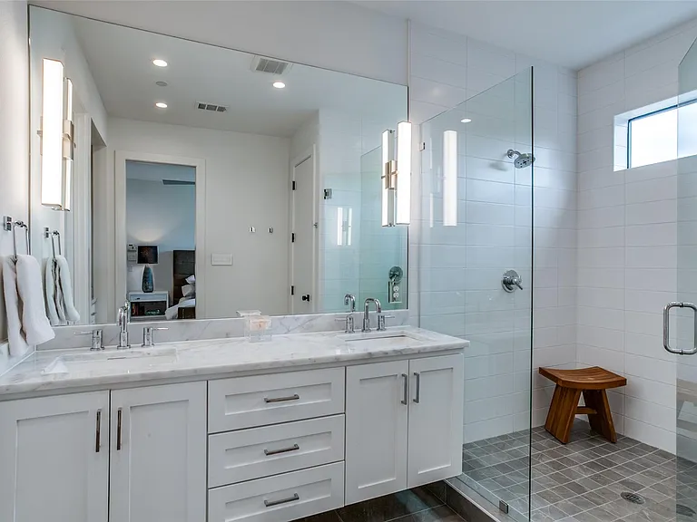 2719 Reagan St #101 — Photo 17