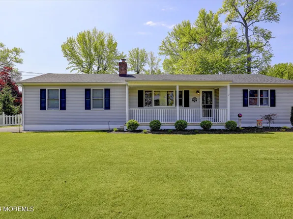 704 Dow Avenue, Oakhurst, NJ 07755