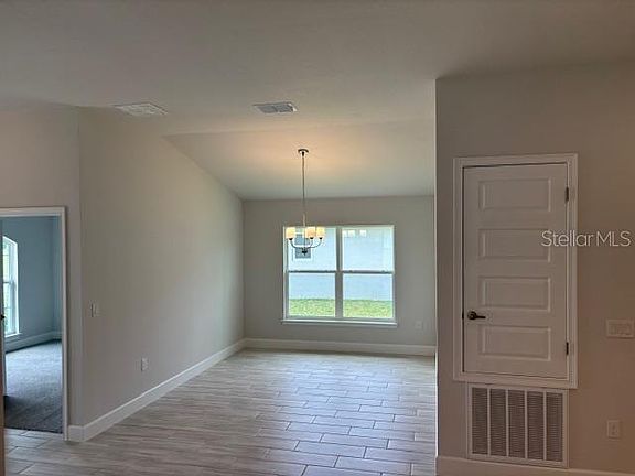 5th image of 7673 SW 180th Cir