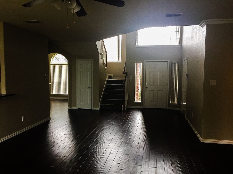 1st image of 2205 Kingsley Dr