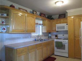 5911 Pine Needle Ln, Pasadena, TX 77505