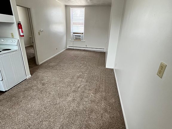 3rd image of 1397 Main St #7