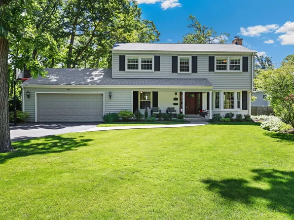 1411 Woodridge Ct, Deerfield, IL 60015