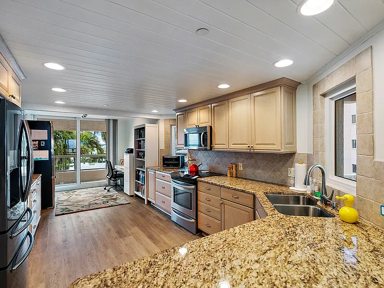 1310 Gulf Blvd #4G — Photo 19