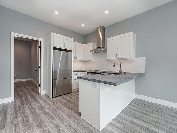 3rd image of 2129 51st St