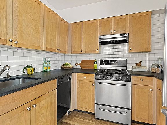 4th image of 569 Carroll St APT 1