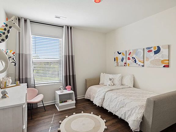 3rd image of 361 Petie Way