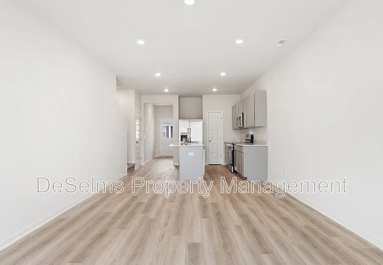 431 Alcott Way — Photo 18