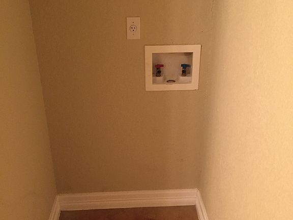 Washer/Dryer hook up