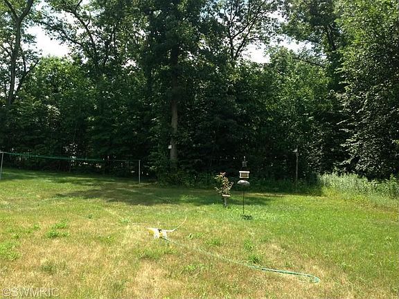 3rd image of 4843 Whitefish Woods Dr