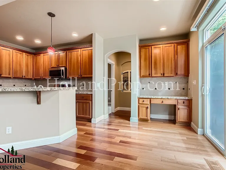 342 NW Malia Ln — Photo 9