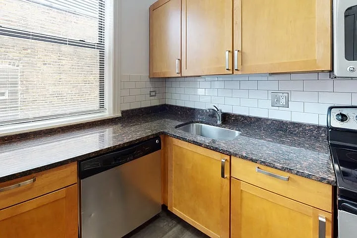 5320-5326.5 S. Drexel Boulevard — Photo 10