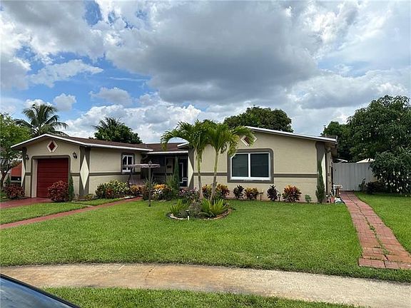 5th image of 852 SW 68th Ave
