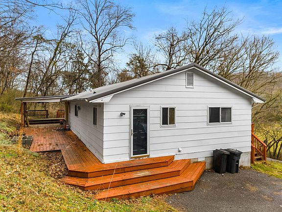 4th image of 8017 Thorn Grove Pike