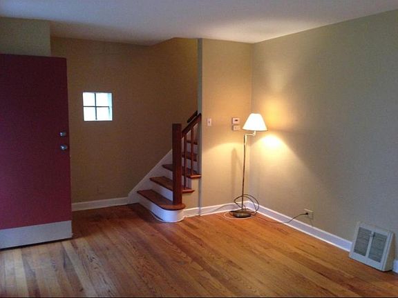 3rd image of 1654 Howard Ave