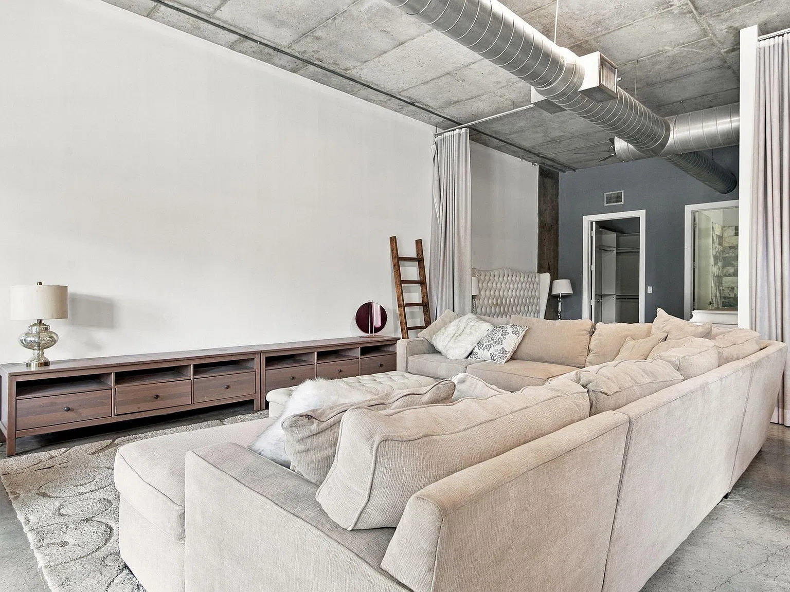 Avenue Lofts — Photo 4