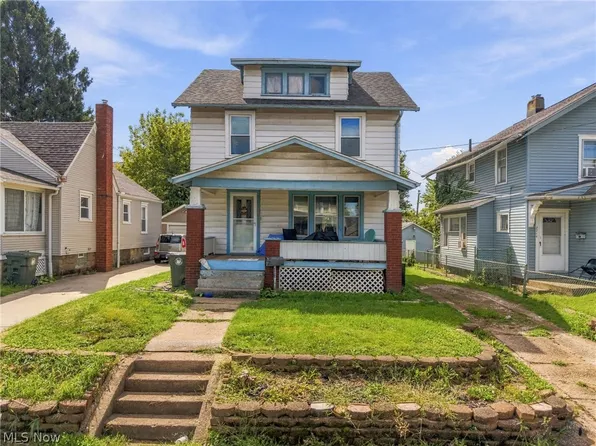 3210 9th St SW, Canton, OH 44710