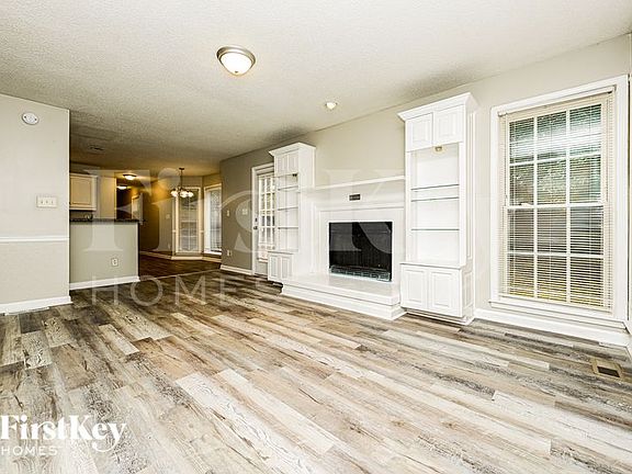 2nd image of 304 Regal Way