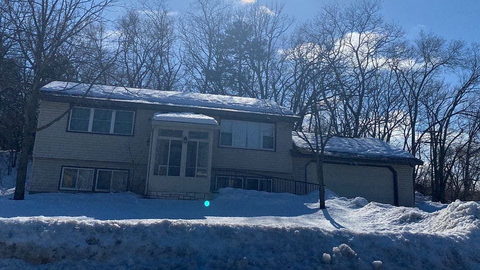 1st image of 2300 Montana Ave E