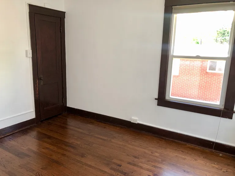 513 Terry St #1 — Photo 9