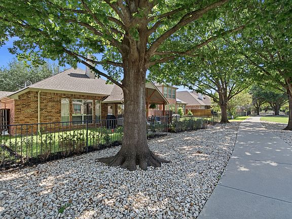 5th image of 2745 Spanish Moss Trl