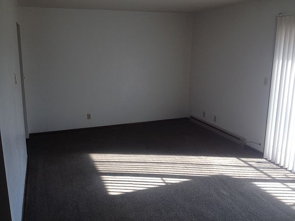 3rd image of 4604 Governors Dr APT 8
