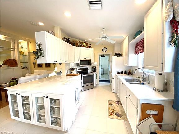 5th image of 7434 Emilia Ln