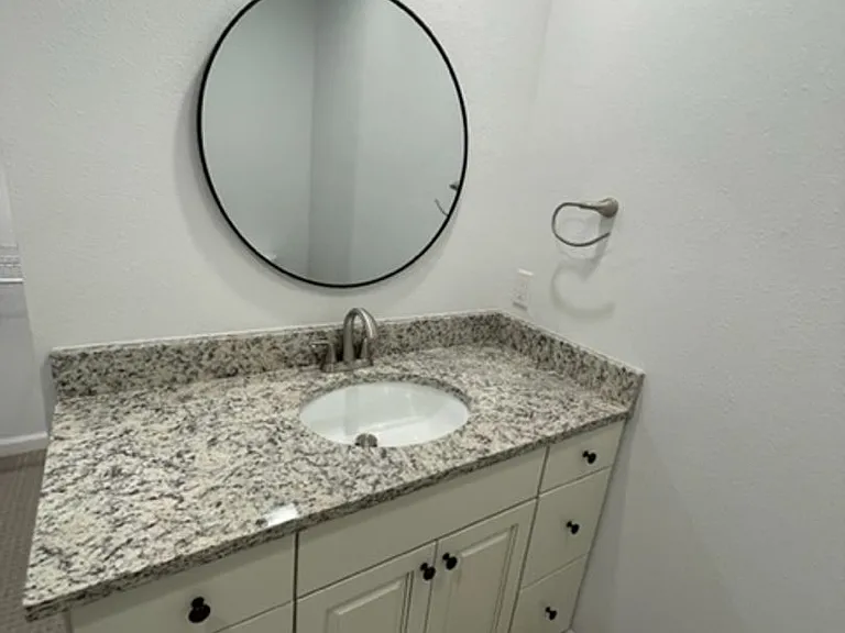433 James Dr — Photo 19