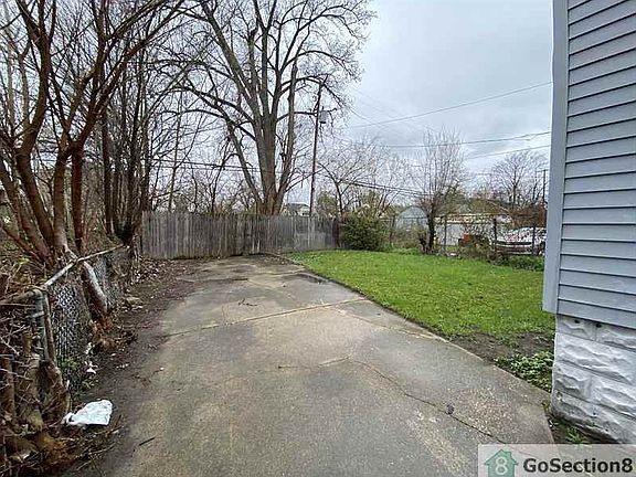 2nd image of 20011 Hanna St