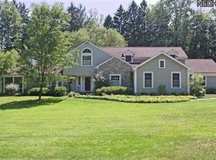 38300 Jackson Rd, Moreland Hills, OH 44022